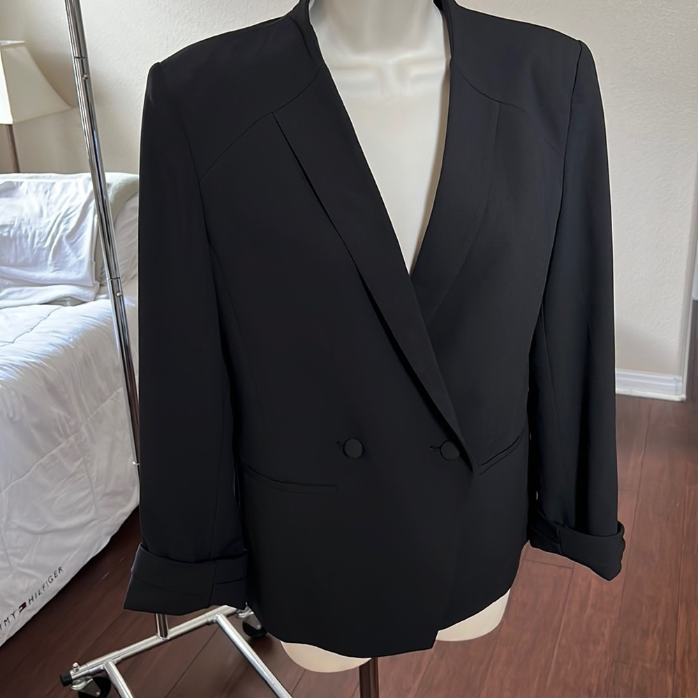 VICTORIA’S SECRET BODY BLACK CUFFED CASUAL BLAZER